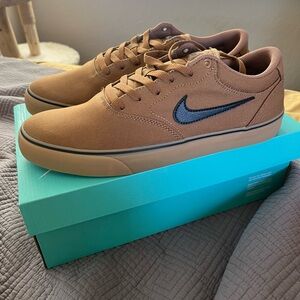 Nike SB CHRON 2 CNVS shoes